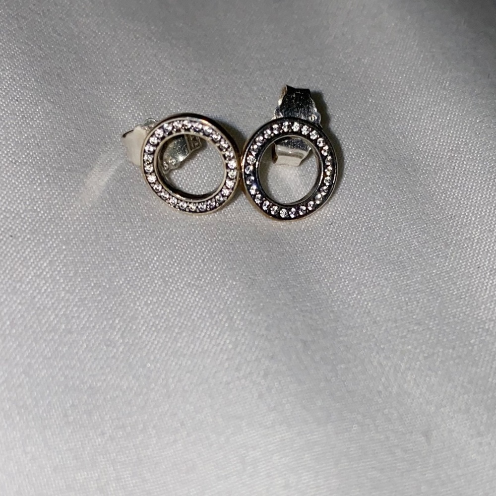 PANDORA Sparkling Circle Stud Earrings